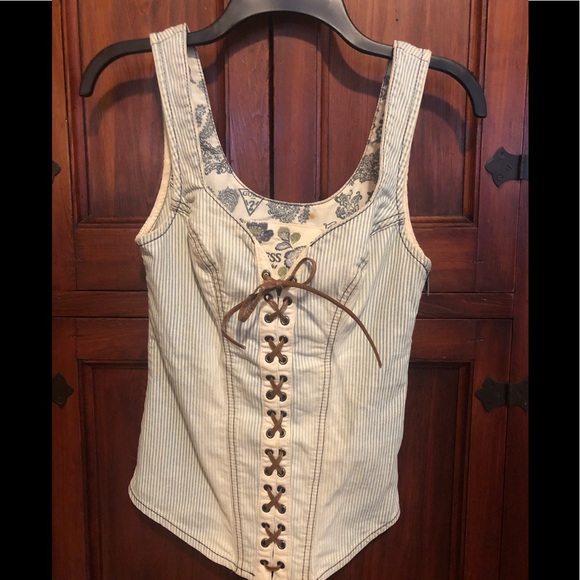 🚫SOLD Guess Jeans Tank top with laced up front - Picture 5 of 5